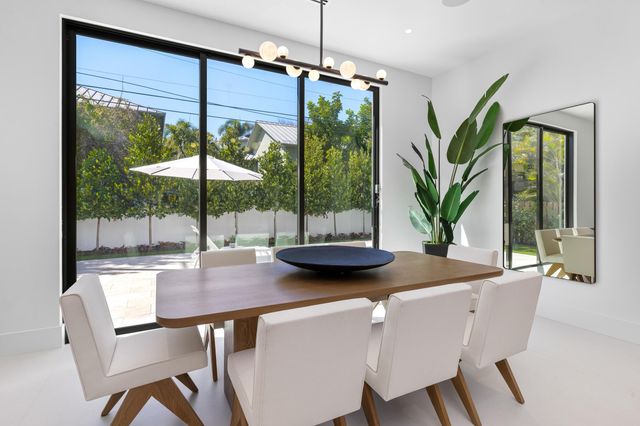 1051 NE 2nd Terrace, Boca Raton, FL 33432