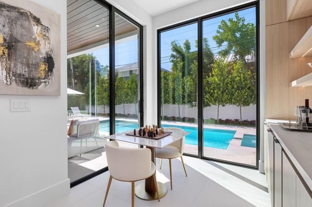 1051 NE 2nd Terrace, Boca Raton, FL 33432