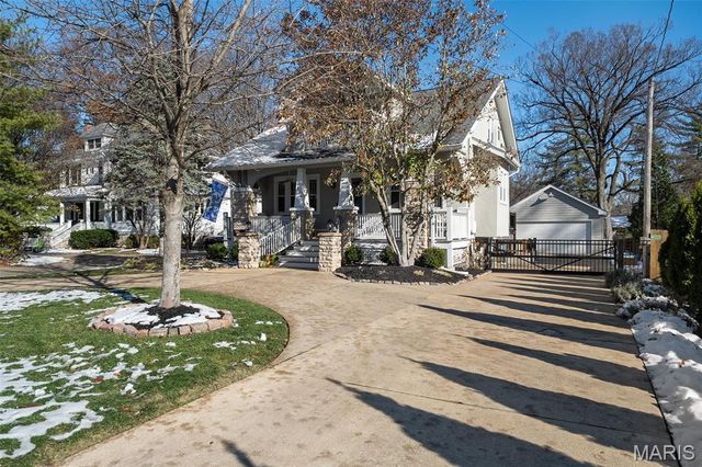 716 N Kirkwood Road, Kirkwood, MO 63122