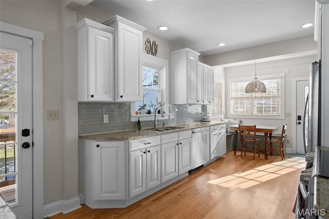 716 N Kirkwood Road, Kirkwood, MO 63122