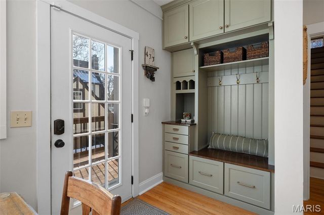 716 N Kirkwood Road, Kirkwood, MO 63122