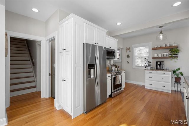 716 N Kirkwood Road, Kirkwood, MO 63122