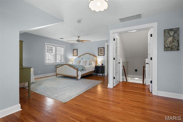 716 N Kirkwood Road, Kirkwood, MO 63122