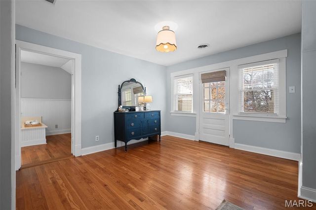 716 N Kirkwood Road, Kirkwood, MO 63122