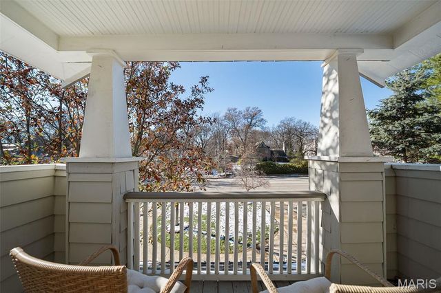 716 N Kirkwood Road, Kirkwood, MO 63122