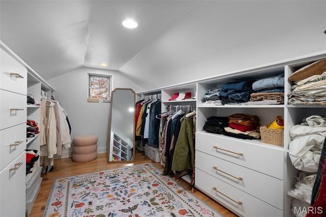 716 N Kirkwood Road, Kirkwood, MO 63122