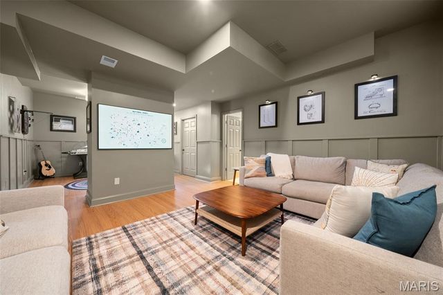 716 N Kirkwood Road, Kirkwood, MO 63122