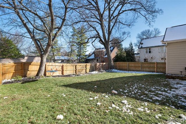 716 N Kirkwood Road, Kirkwood, MO 63122