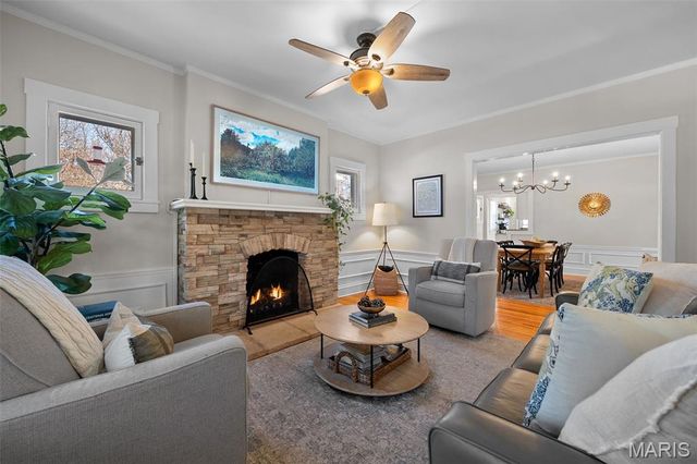 716 N Kirkwood Road, Kirkwood, MO 63122