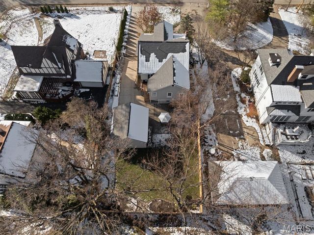 716 N Kirkwood Road, Kirkwood, MO 63122