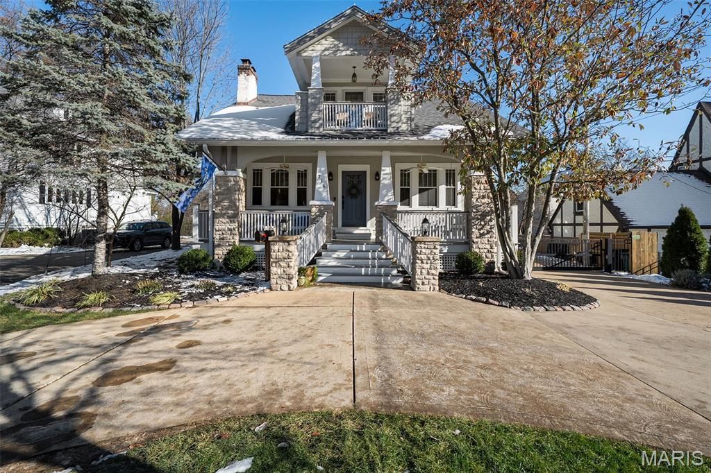 716 N Kirkwood Road, Kirkwood, MO 63122