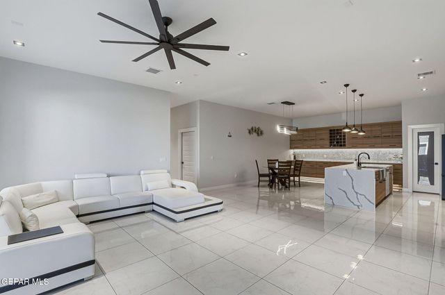 1847 CIMARRON PARK Drive, El Paso, TX 79911