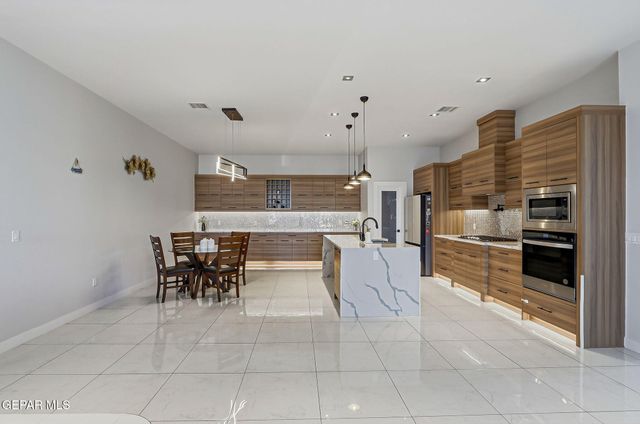 1847 CIMARRON PARK Drive, El Paso, TX 79911