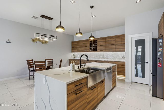 1847 CIMARRON PARK Drive, El Paso, TX 79911