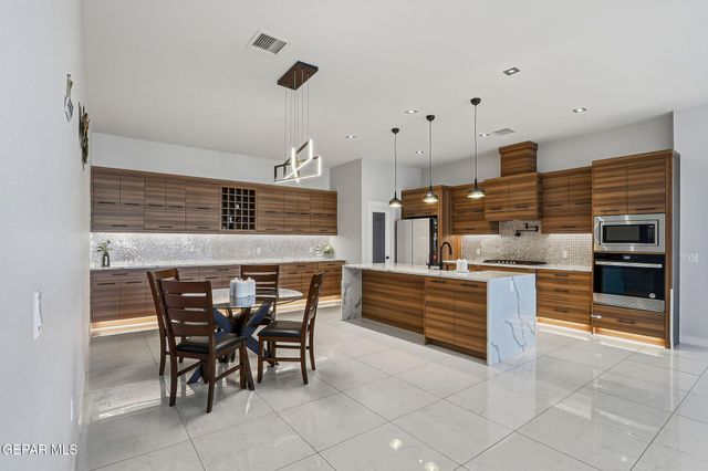 1847 CIMARRON PARK Drive, El Paso, TX 79911