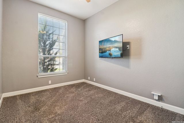 988 Carriage Loop, New Braunfels, TX 78132