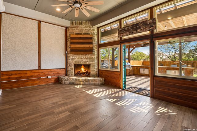 988 Carriage Loop, New Braunfels, TX 78132