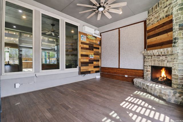 988 Carriage Loop, New Braunfels, TX 78132