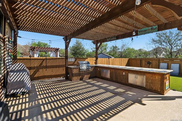 988 Carriage Loop, New Braunfels, TX 78132