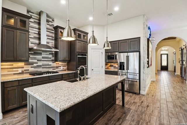 988 Carriage Loop, New Braunfels, TX 78132