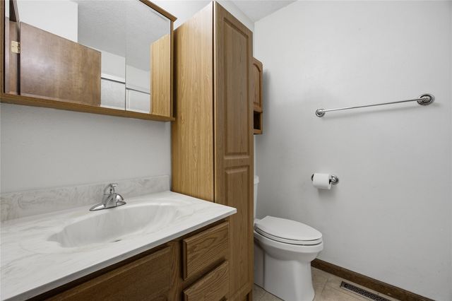 6820 Boulder Drive NW, Cedar Rapids, IA 52405