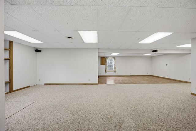 6820 Boulder Drive NW, Cedar Rapids, IA 52405