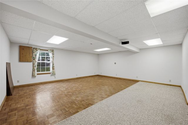 6820 Boulder Drive NW, Cedar Rapids, IA 52405