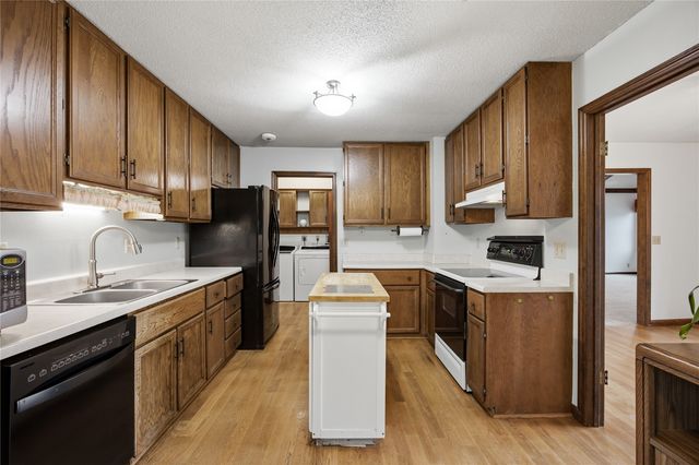 6820 Boulder Drive NW, Cedar Rapids, IA 52405