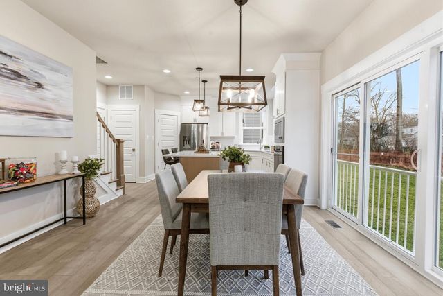 2036 WILLIAM AVE, Essex, MD 21221