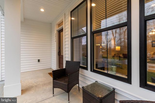 2036 WILLIAM AVE, Essex, MD 21221