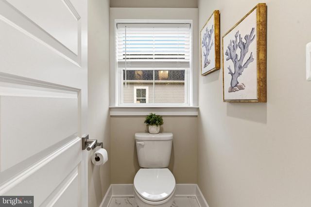 2036 WILLIAM AVE, Essex, MD 21221