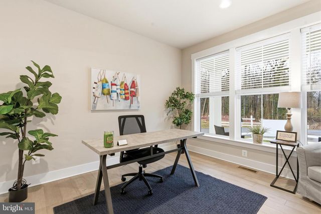 2036 WILLIAM AVE, Essex, MD 21221