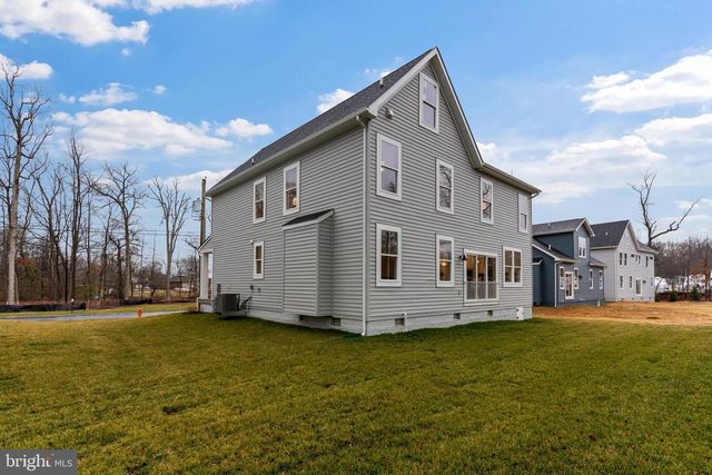 2036 WILLIAM AVE, Essex, MD 21221