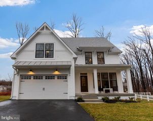 2036 WILLIAM AVE, Essex, MD 21221