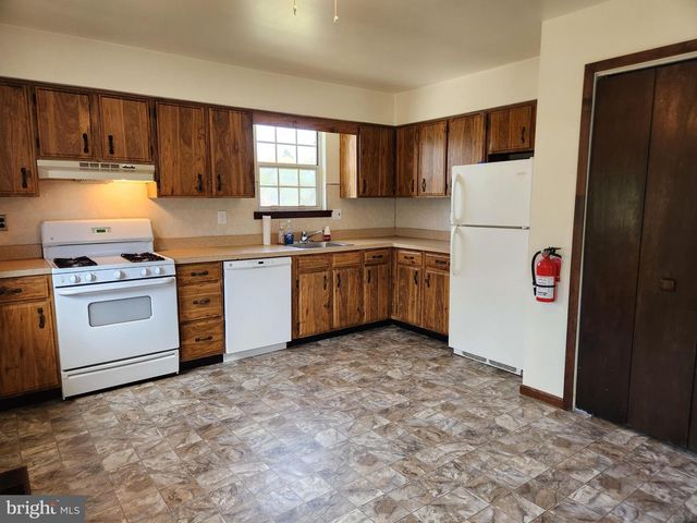 1205 B E ATLANTIC AVE, Blackwood, NJ 08012