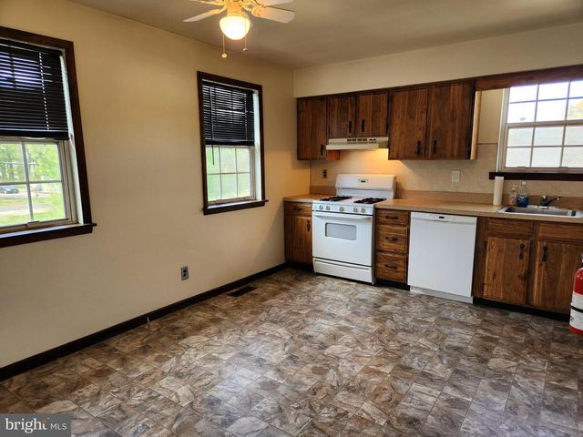 1205 B E ATLANTIC AVE, Blackwood, NJ 08012