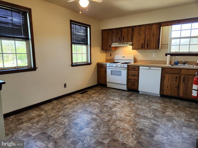 1205 B E ATLANTIC AVE, Blackwood, NJ 08012