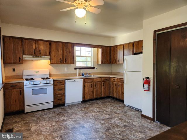 1205 B E ATLANTIC AVE, Blackwood, NJ 08012
