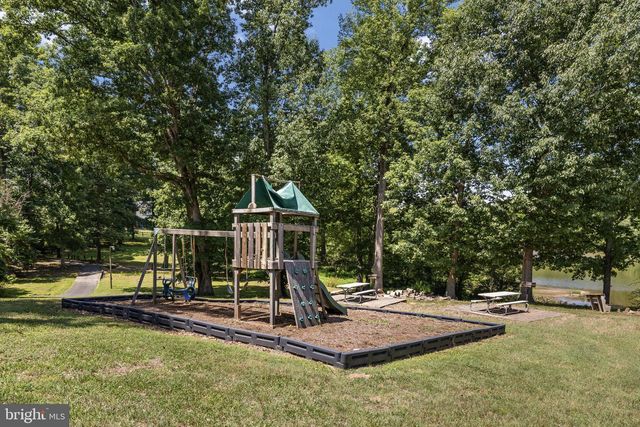 249 DERBY LN, Louisa, VA 23093