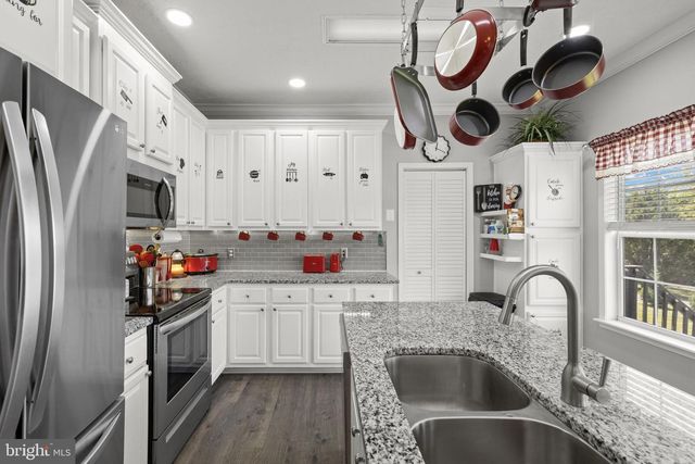 249 DERBY LN, Louisa, VA 23093