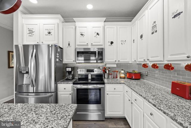 249 DERBY LN, Louisa, VA 23093