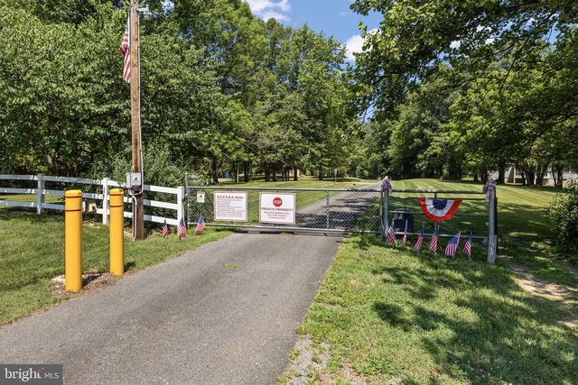249 DERBY LN, Louisa, VA 23093