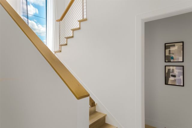 610 N Oak Cliff Boulevard 203, Dallas, TX 75208