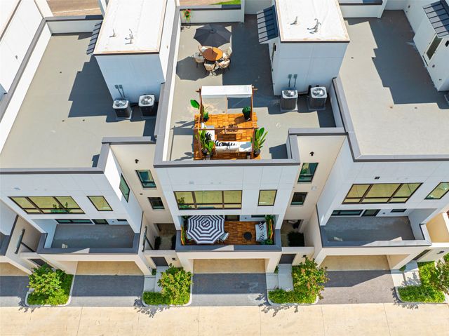 610 N Oak Cliff Boulevard 203, Dallas, TX 75208