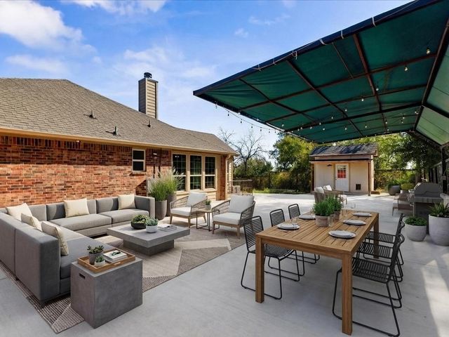 2700 Refugio Avenue, Fort Worth, TX 76164