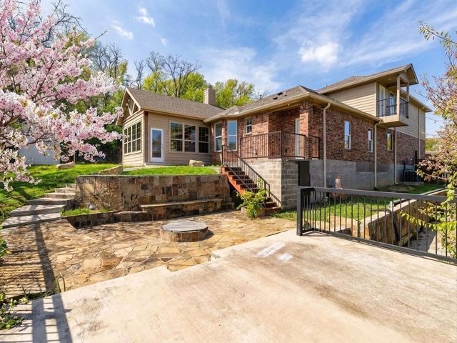 2700 Refugio Avenue, Fort Worth, TX 76164