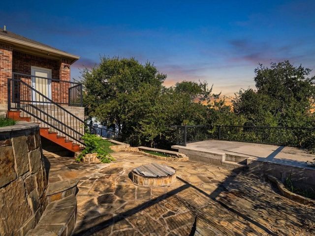 2700 Refugio Avenue, Fort Worth, TX 76164