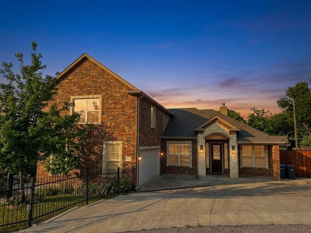 2700 Refugio Avenue, Fort Worth, TX 76164