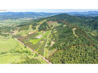 2805 OAK HILL Rd, Roseburg, OR 97471