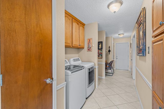 1500 W Lynn Street, Slaton, TX 79364